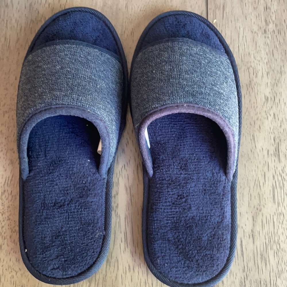 Goldtoe Men’s Slippers Size L